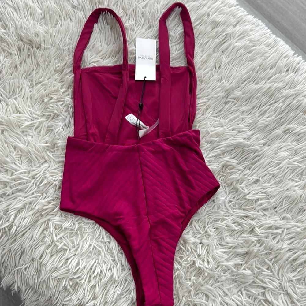 Bond-eye 90 DEGREES SWIMSUIT raspberry - Picture 3 of 8